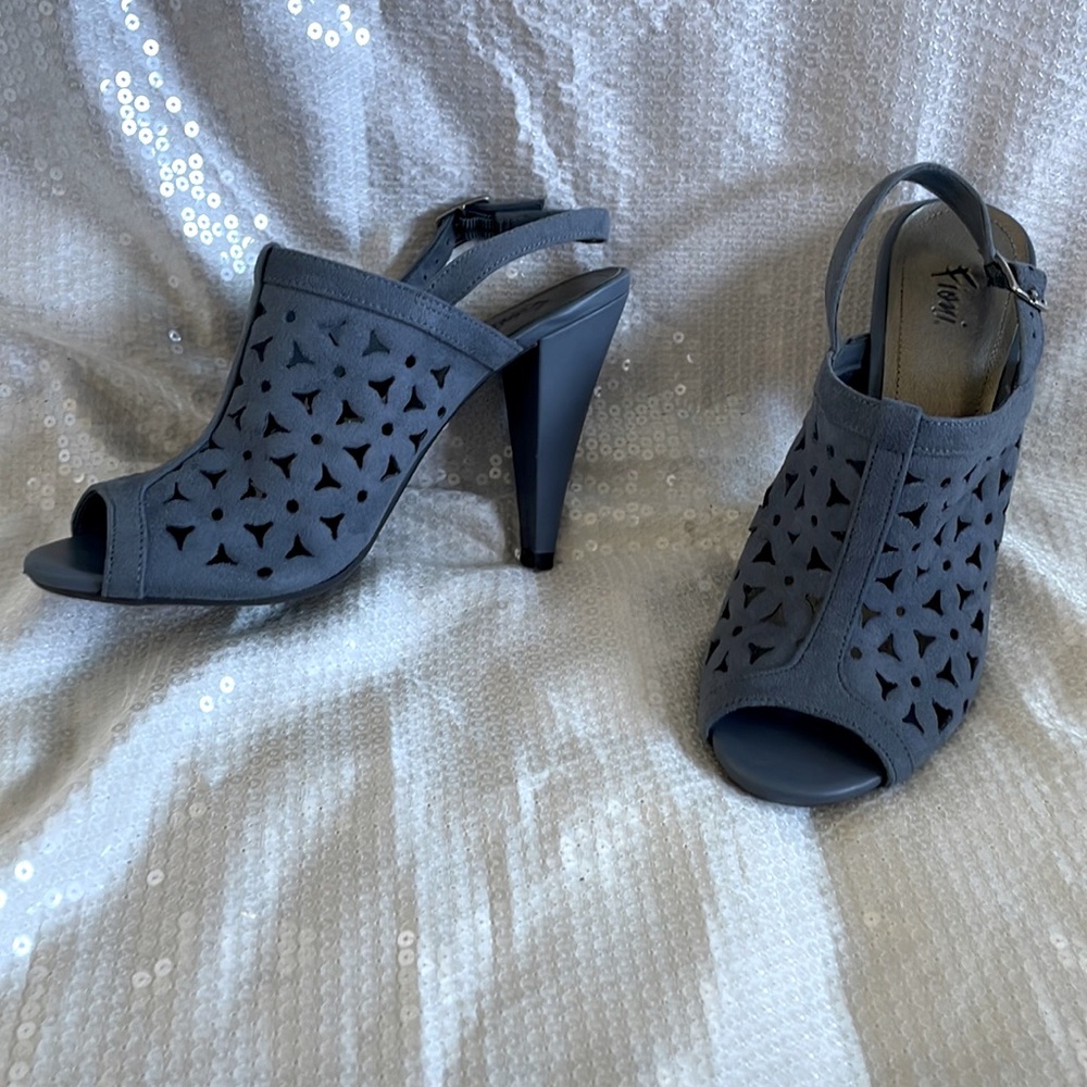 Fioni Periwinkle Peeky Toe Heel